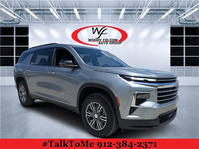 Used 2025 Chevrolet Traverse LT