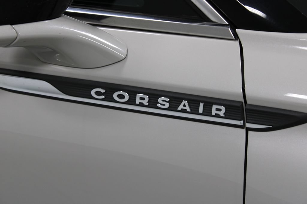 Used 2022 Lincoln Corsair FWD image 12
