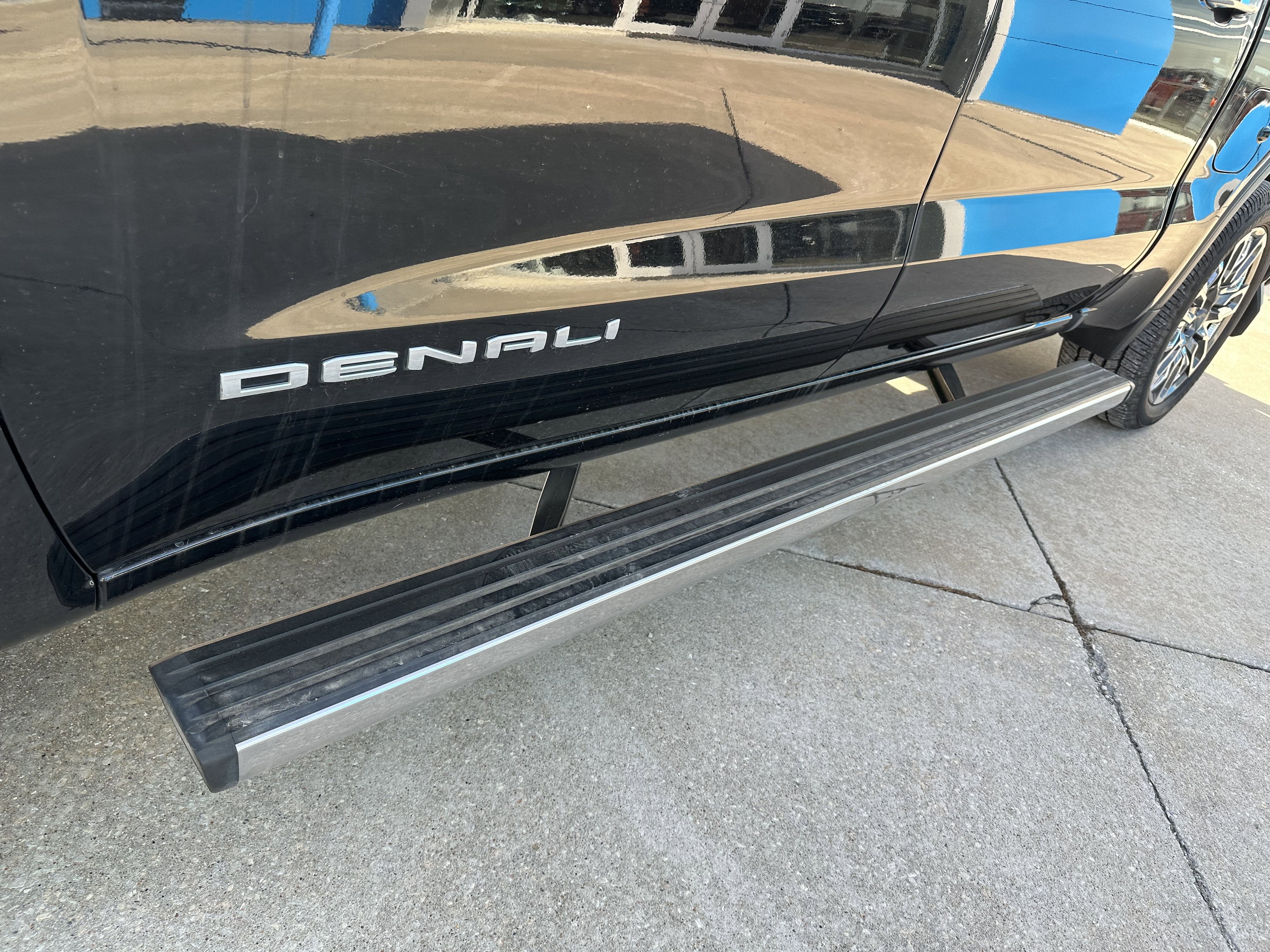 Used 2023 GMC Sierra 1500 Denali w/ Denali Reserve Package image 10