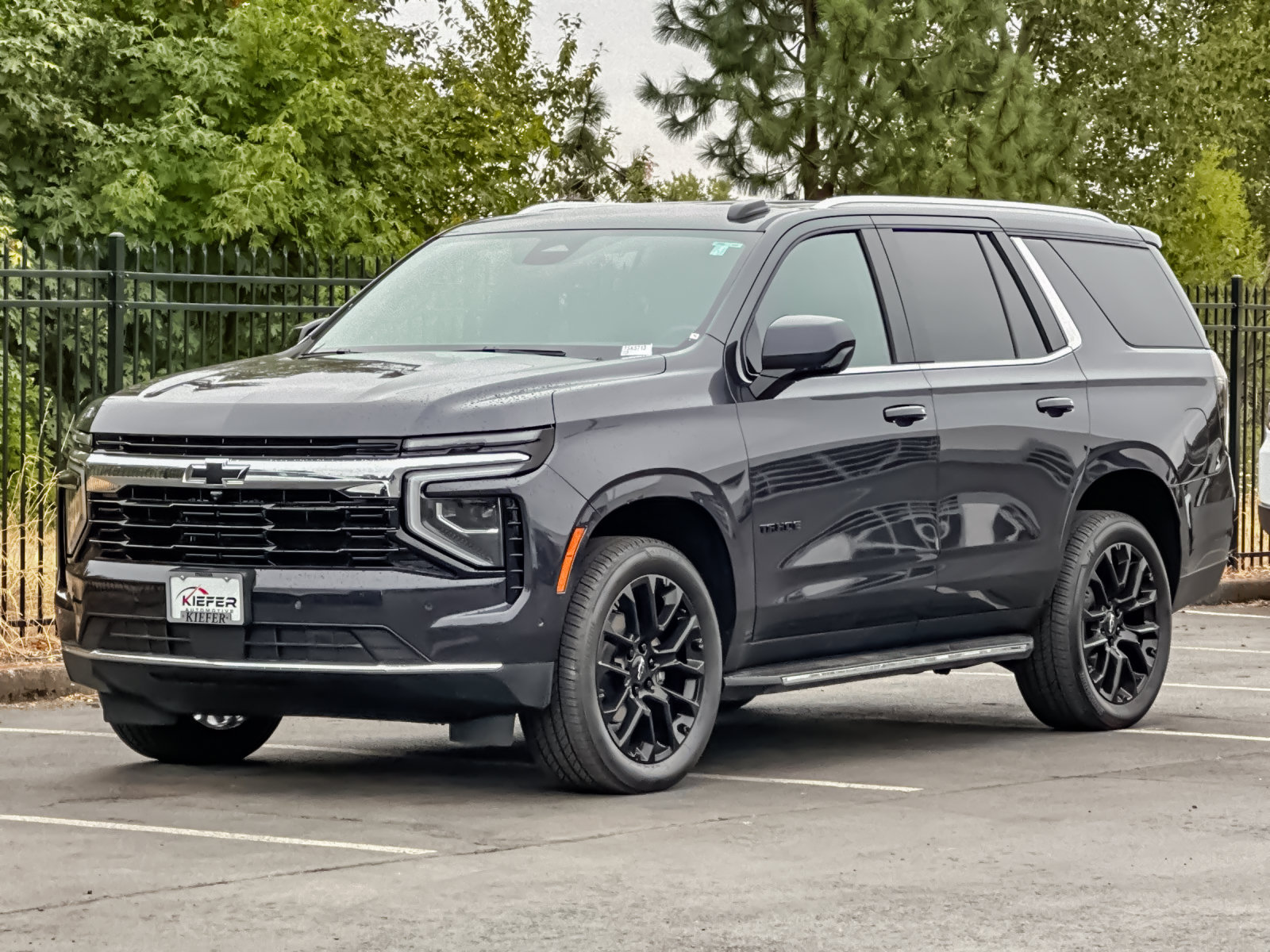 Used 2025 Chevrolet Tahoe LS AWD/4WD image 7
