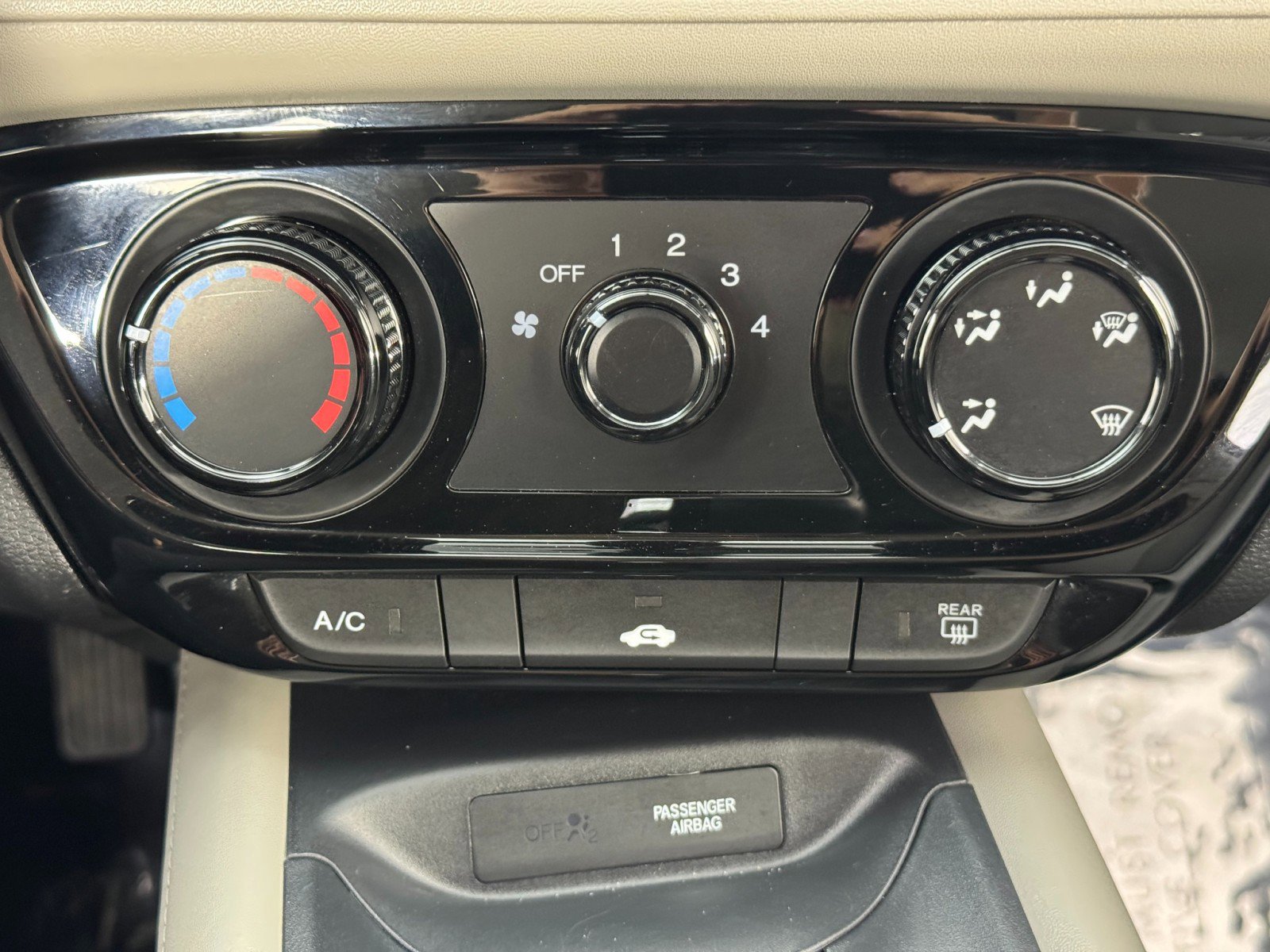 Used 2022 Honda HR-V LX image 24