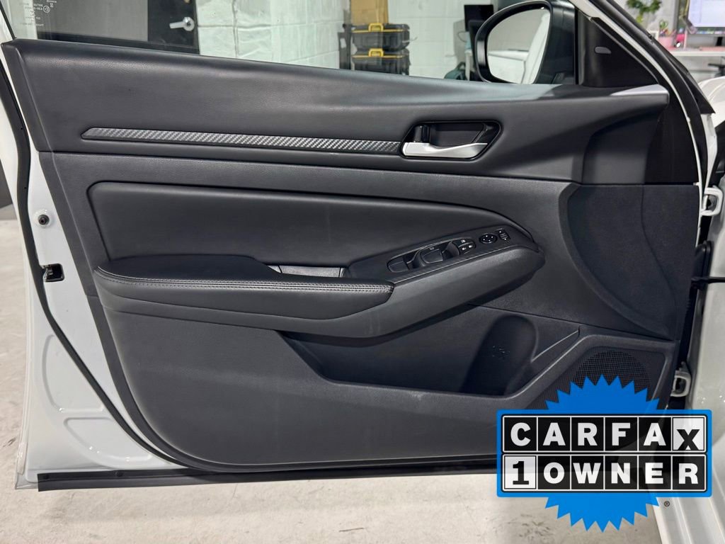 Used 2025 Nissan Altima 2.5 SV image 13