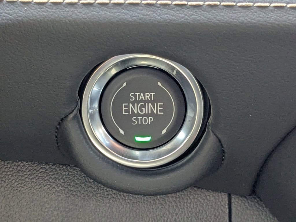 New 2025 Chevrolet Suburban Premier image 33