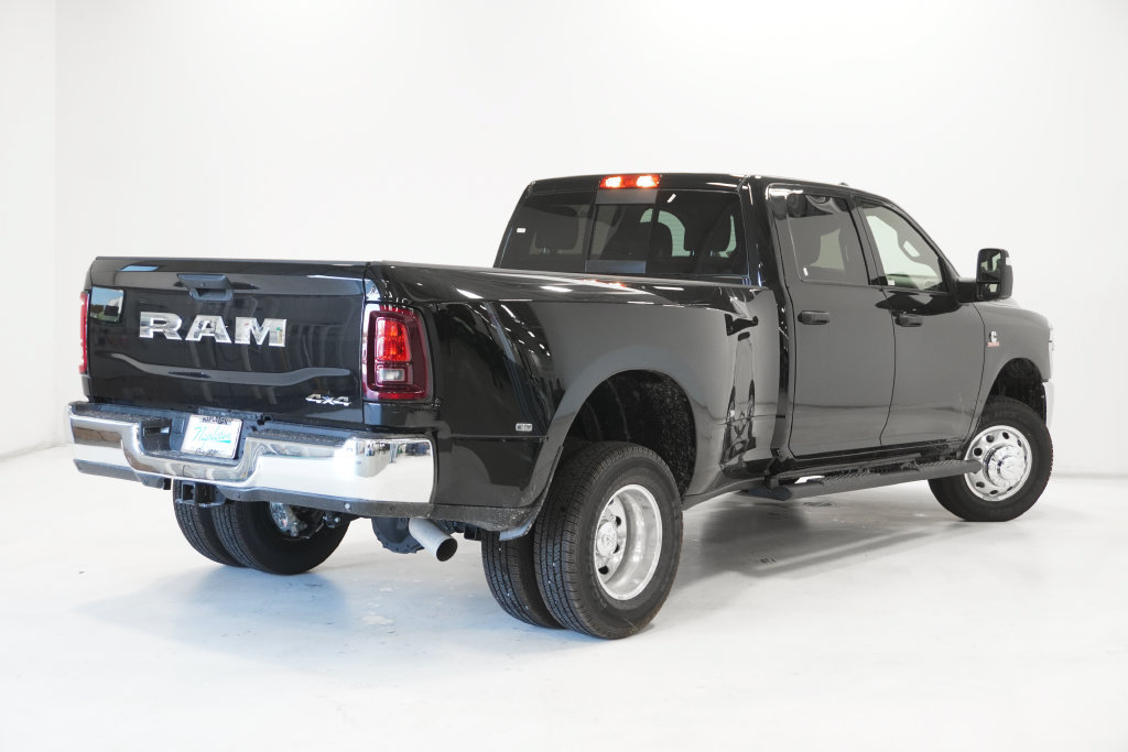 New 2027 RAM 3500 Tradesman AWD/4WD image 25