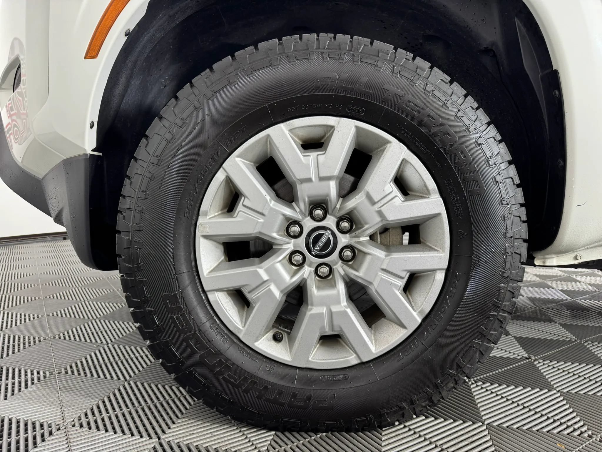 Used 2023 Nissan Frontier SV AWD/4WD image 41
