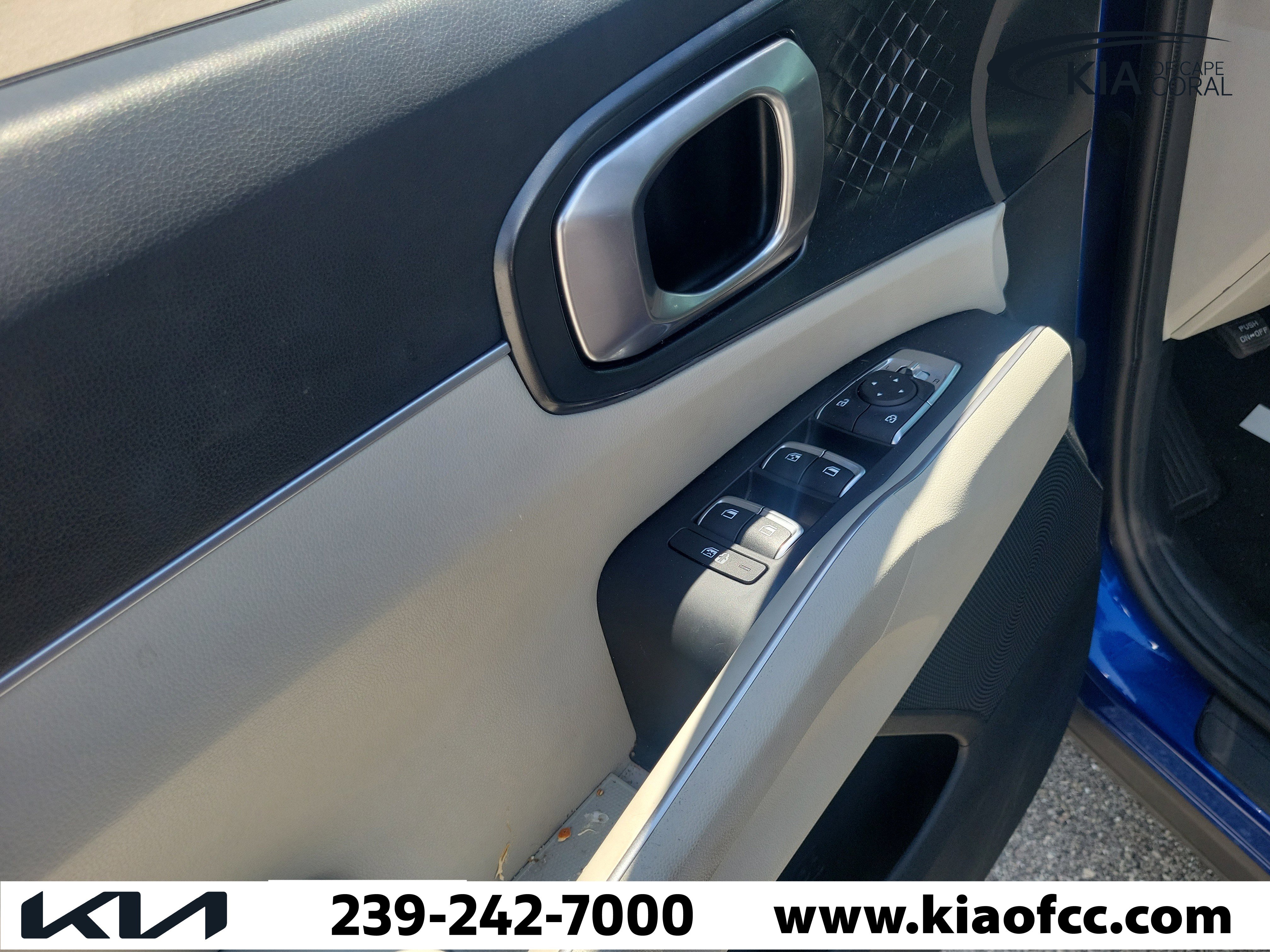 Certified 2023 Kia Sorento S w/ Panoramic Sunroof Package FWD image 24