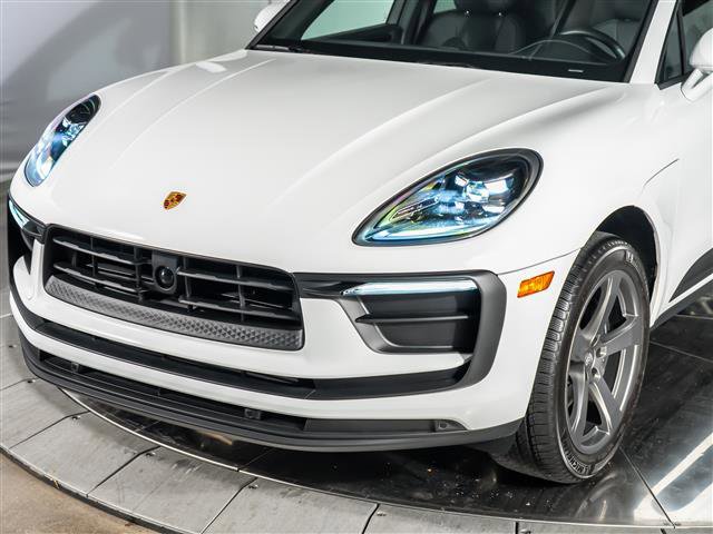 Certified 2026 Porsche Macan image 11