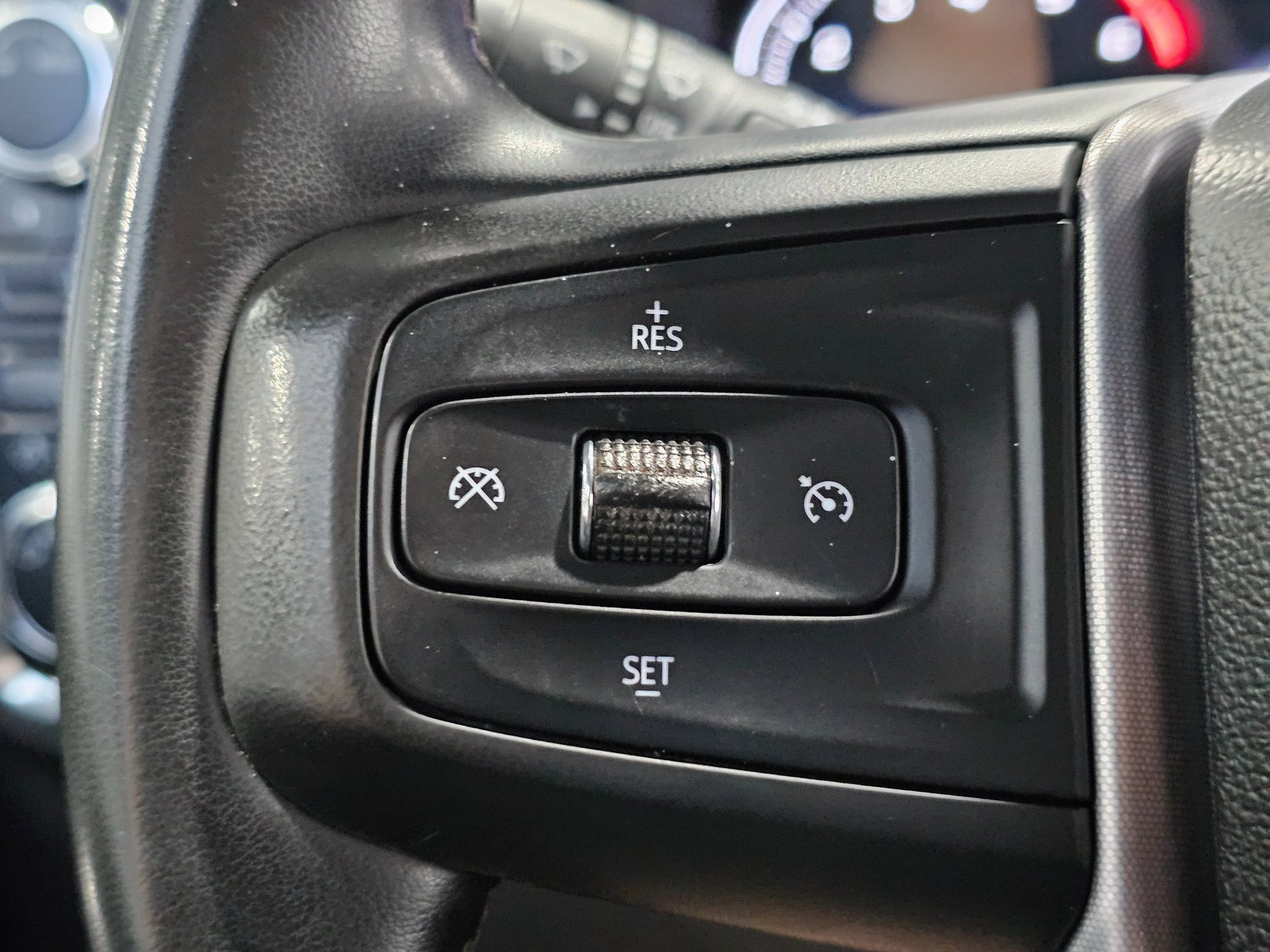 Used 2023 GMC Sierra 2500 SLE image 32