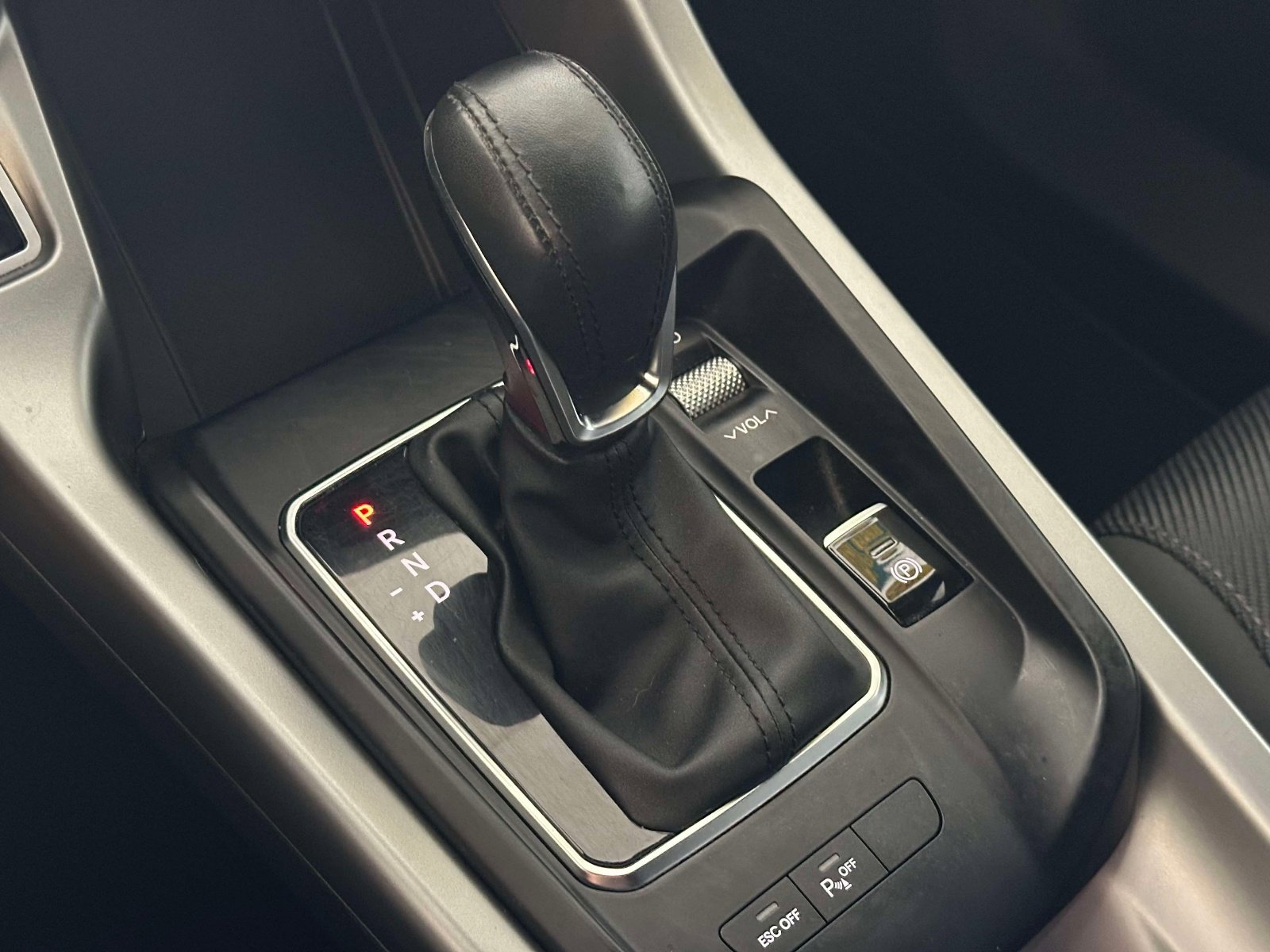 Used 2024 Dodge Hornet R/T w/ R/T Blacktop Package image 25