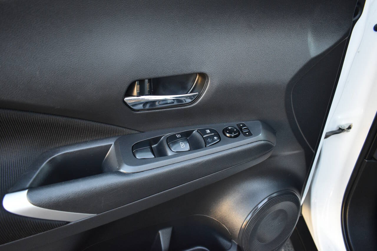 Used 2022 Nissan Kicks SV FWD image 16