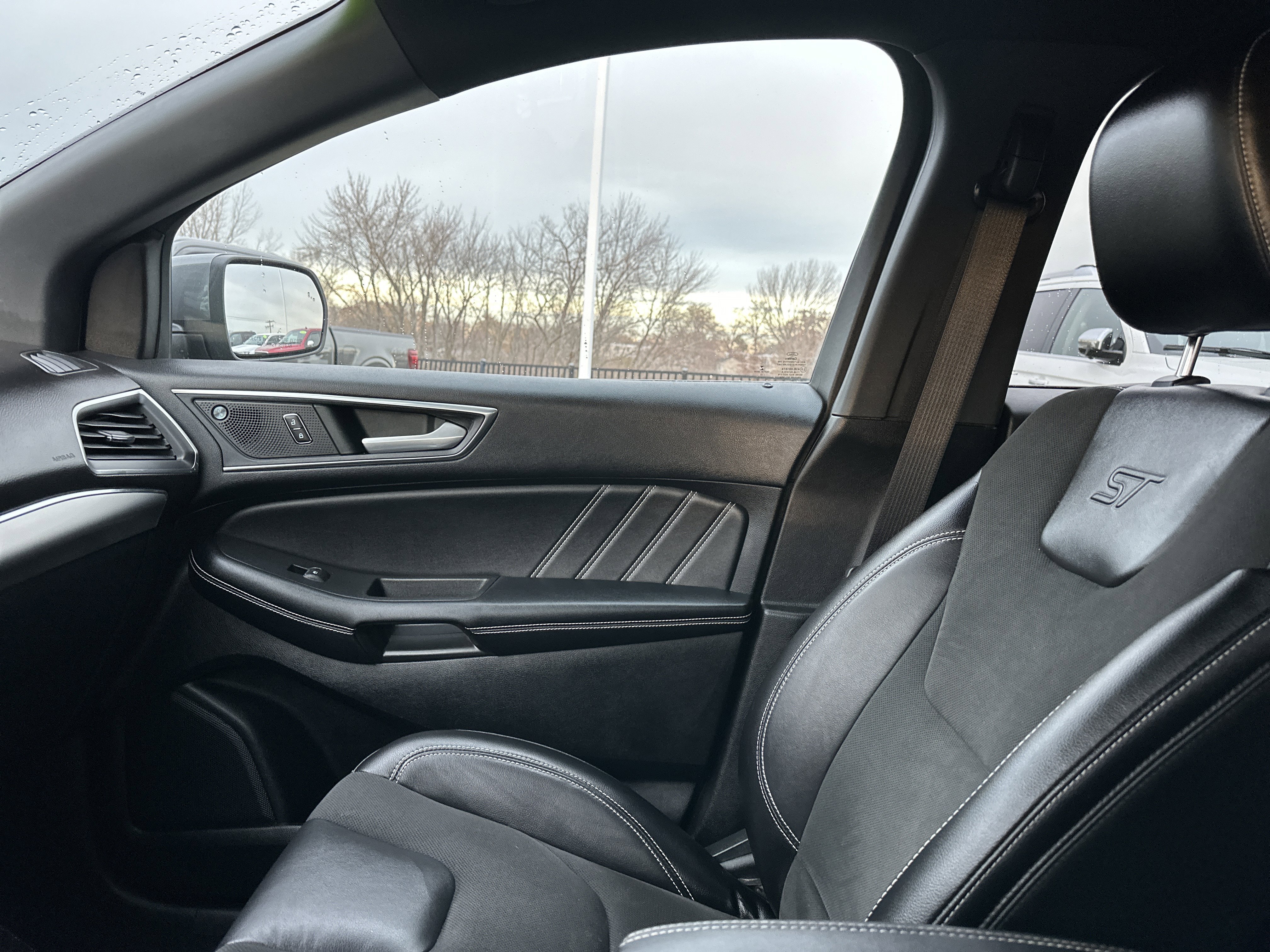 Certified 2022 Ford Edge ST image 19