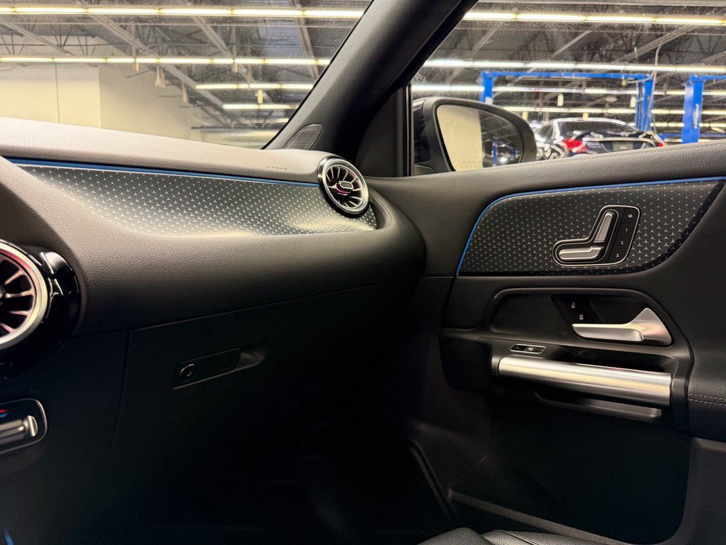Used 2025 Mercedes-Benz GLA 250 image 35
