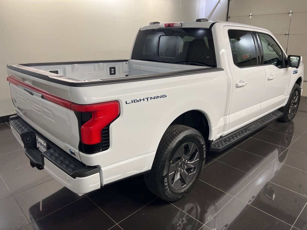New 2025 Ford F150 Lightning Lariat image 6