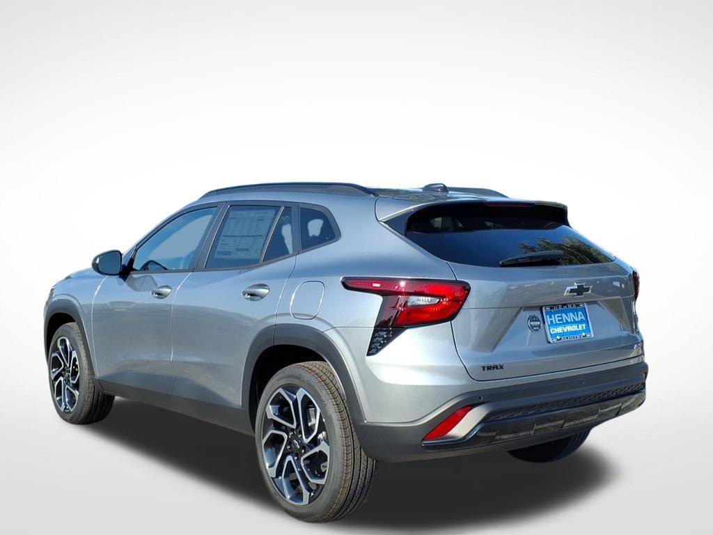 New 2026 Chevrolet Trax RS w/ Driver Confidence Package FWD image 5