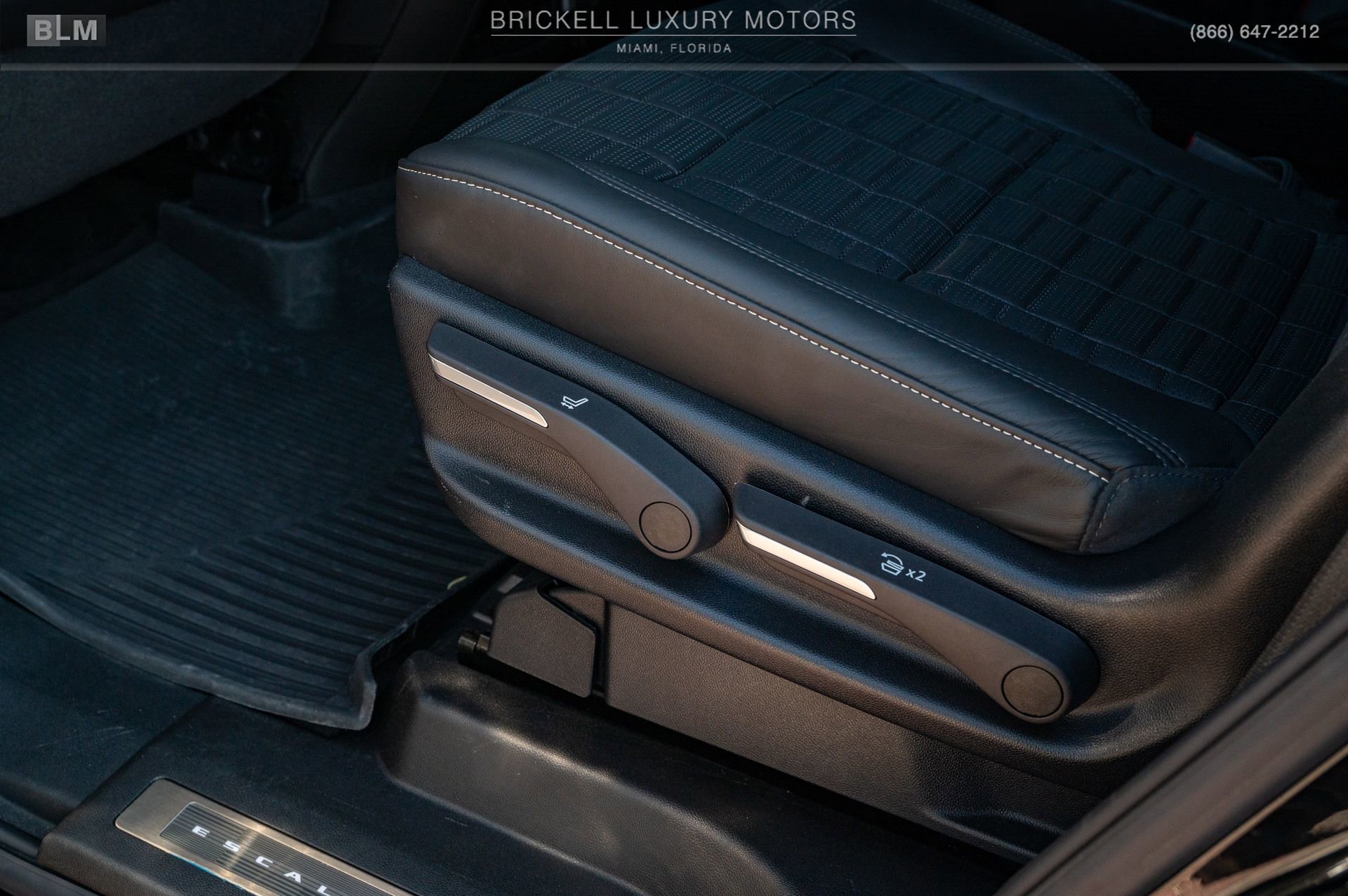 Used 2025 Cadillac Escalade V image 24