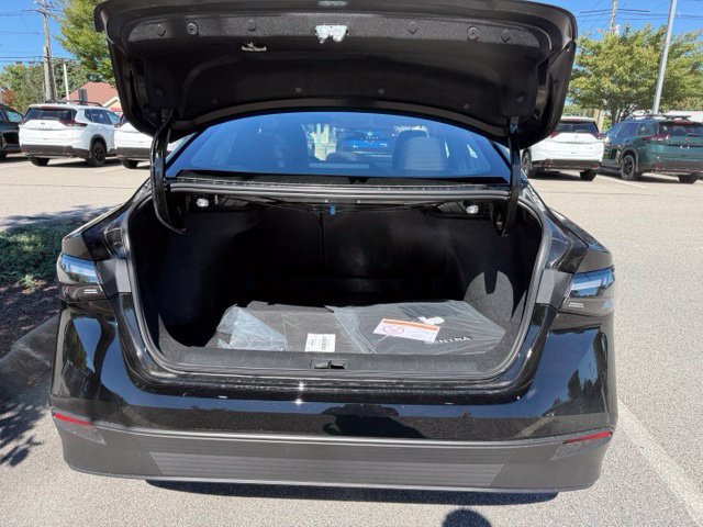 New 2027 Nissan Sentra S w/ S Cold Weather Package FWD image 10
