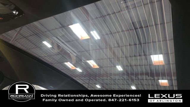 Used 2025 BMW 760i xDrive w/ Premium Package image 12