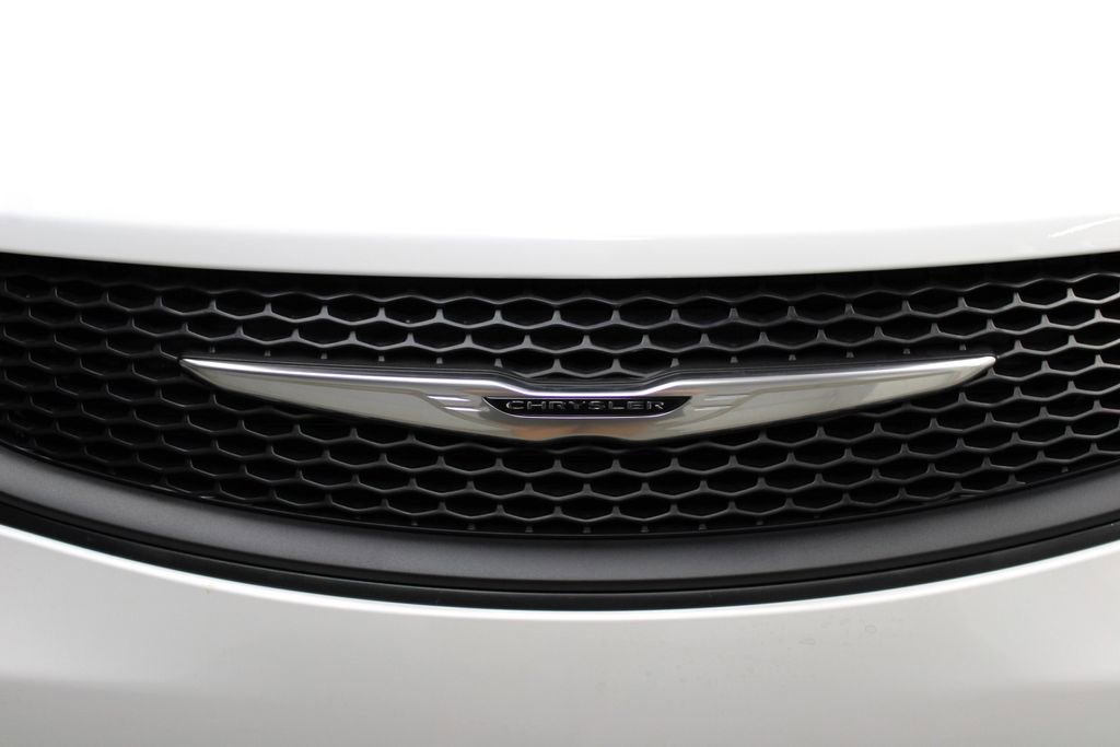 New 2026 Chrysler Voyager LX image 35