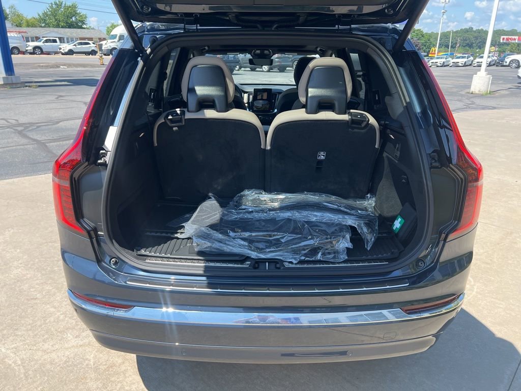 New 2026 Volvo XC90 B6 Plus w/ Protection Package Premier image 33