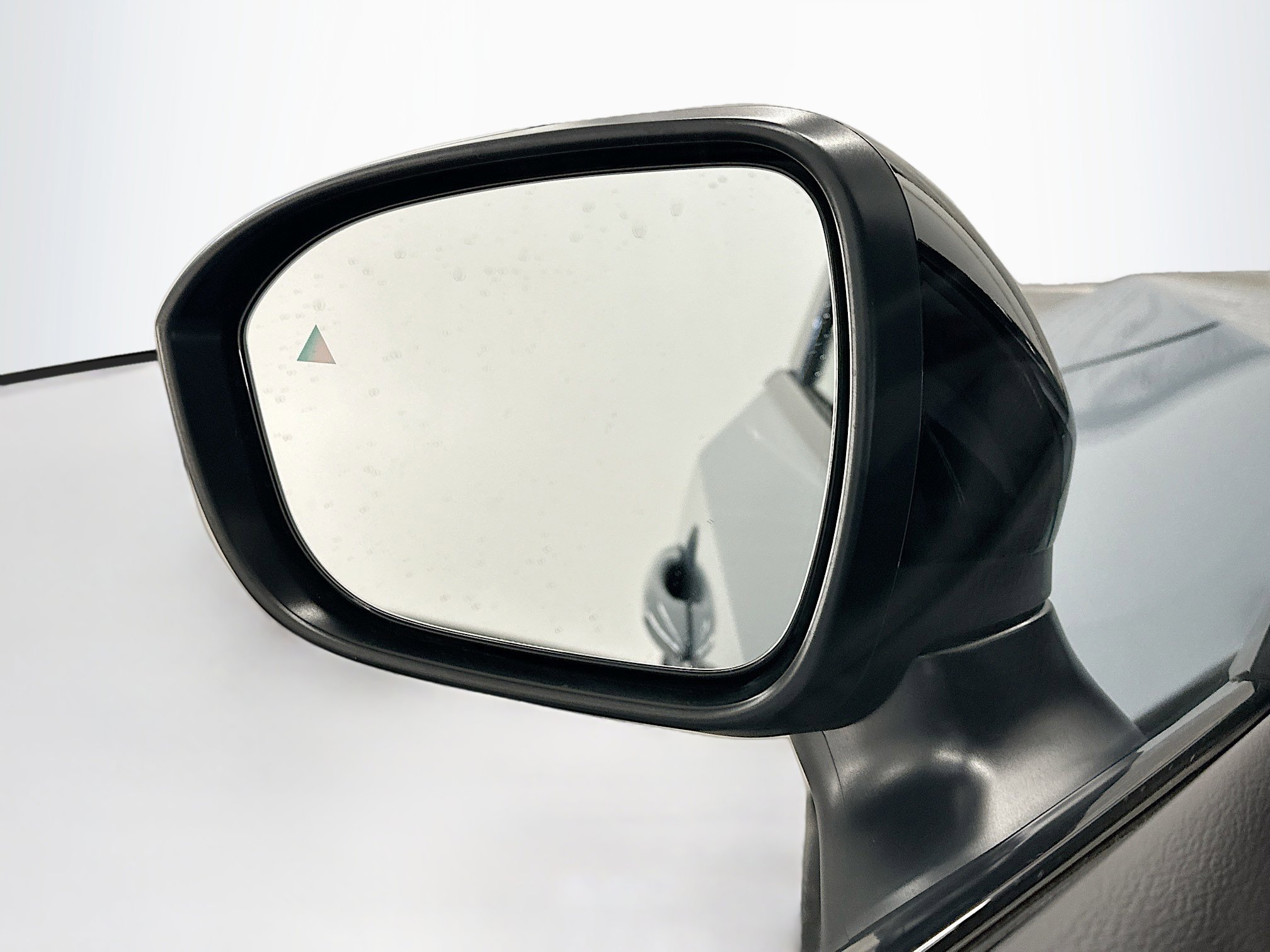 Used 2024 Nissan Ariya AWD image 16