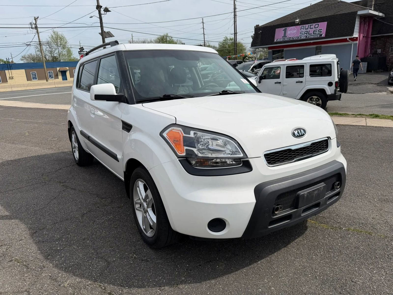 Used 2010 Kia Soul + FWD image 2