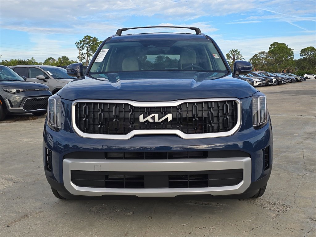 New 2025 Kia Telluride EX image 3