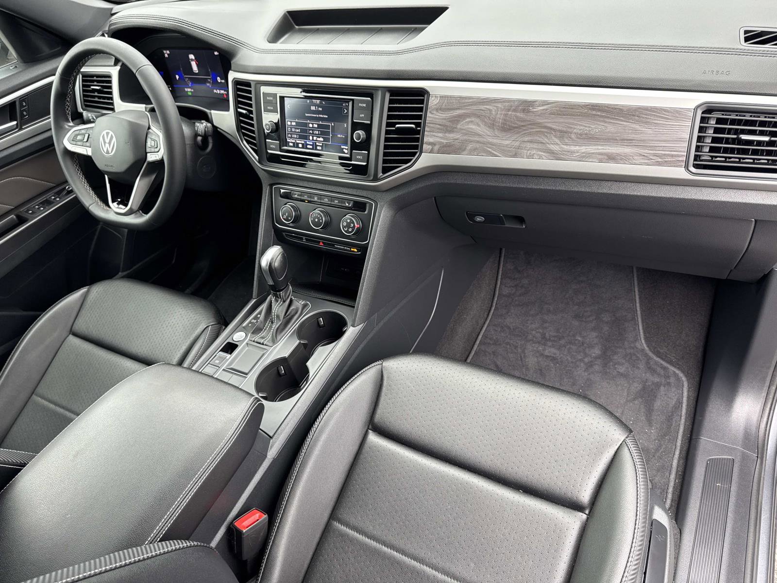 Certified 2022 Volkswagen Atlas Cross Sport SE image 29