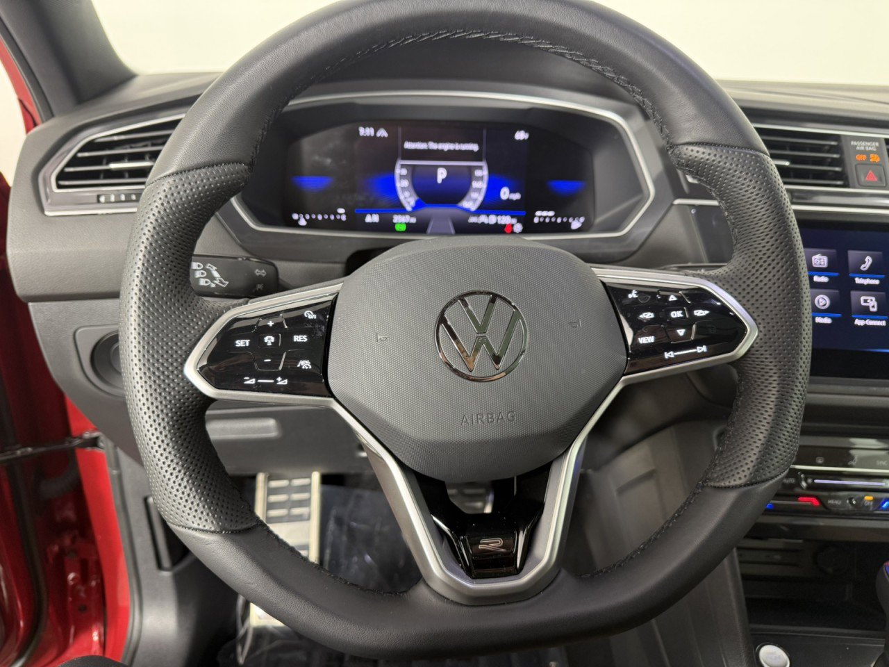 Used 2024 Volkswagen Tiguan SE R-Line AWD/4WD image 22