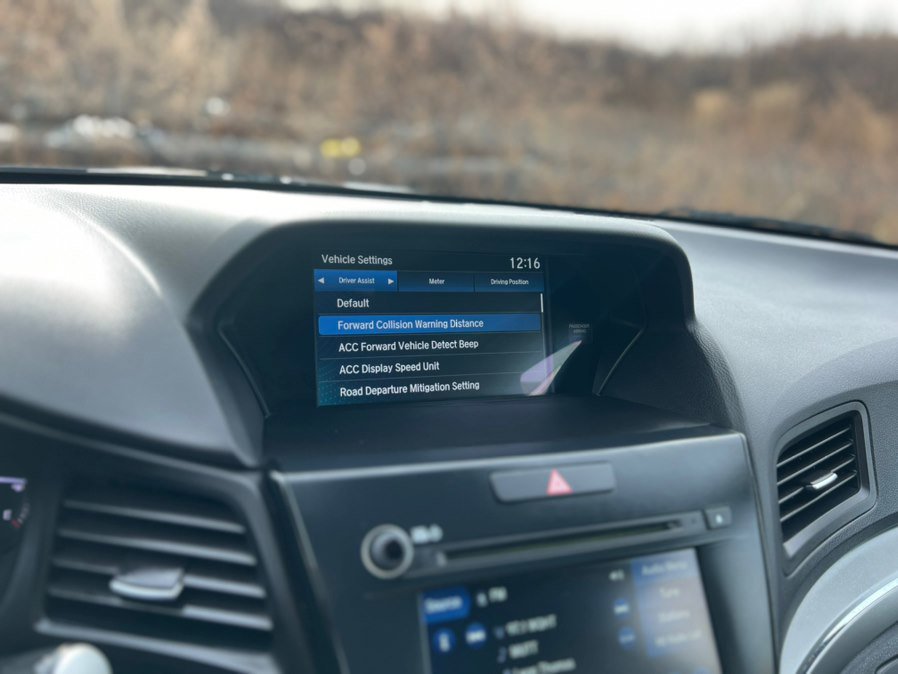 Used 2019 Acura ILX w/ Premium Package image 25