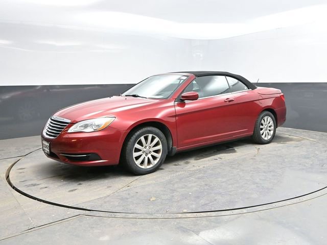 Used 2013 Chrysler 200 Touring image 3