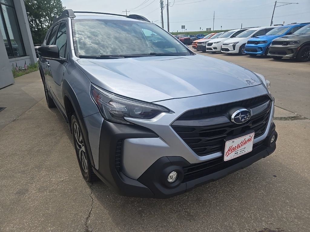 Used 2023 Subaru Outback Premium AWD/4WD image 17