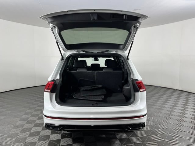 Used 2023 Volkswagen Tiguan SE R-Line FWD image 48