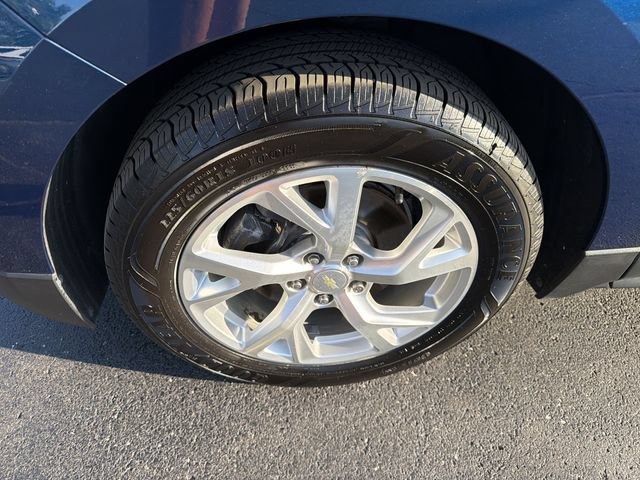 Used 2019 Chevrolet Equinox LT FWD image 18