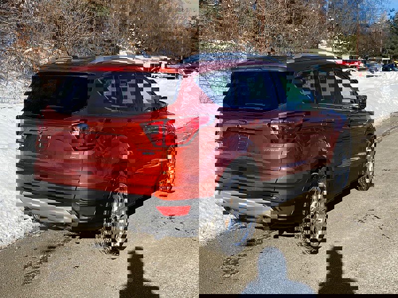 Used 2019 Ford Escape Titanium image 7