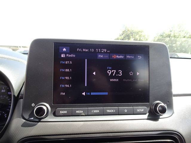 Used 2023 Hyundai Kona SE image 21