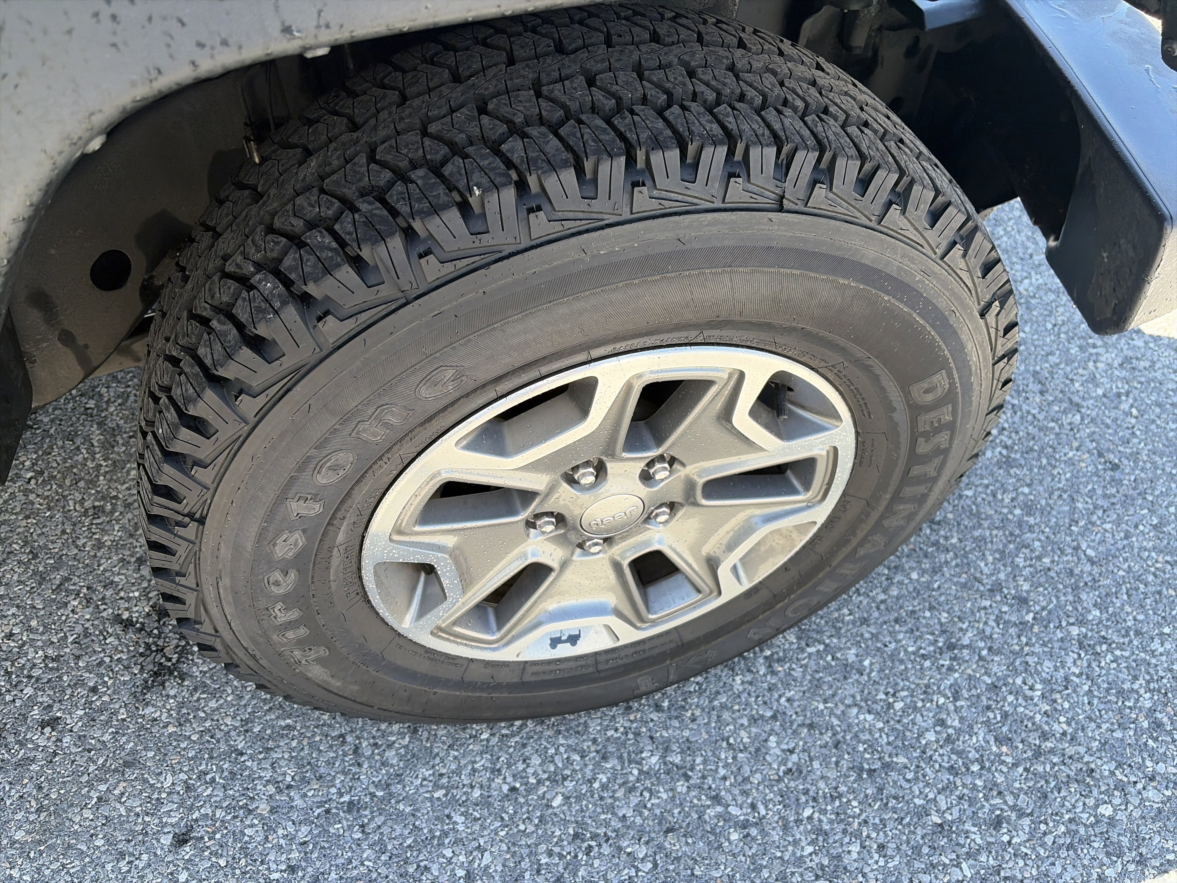 Used 2015 Jeep Wrangler Sport w/ Quick Order Package 24S image 12