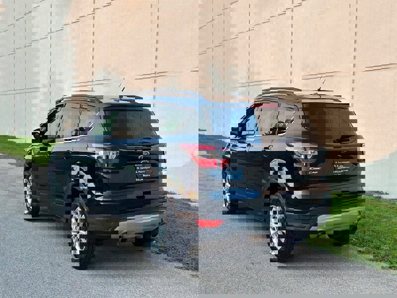 Used 2017 Ford Escape SE w/ Equipment Group 201A image 8