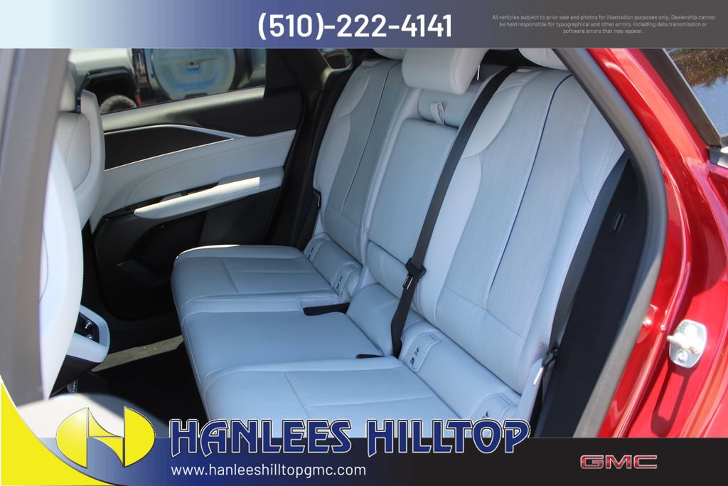 Used 2024 Cadillac Lyriq Luxury AWD/4WD image 18