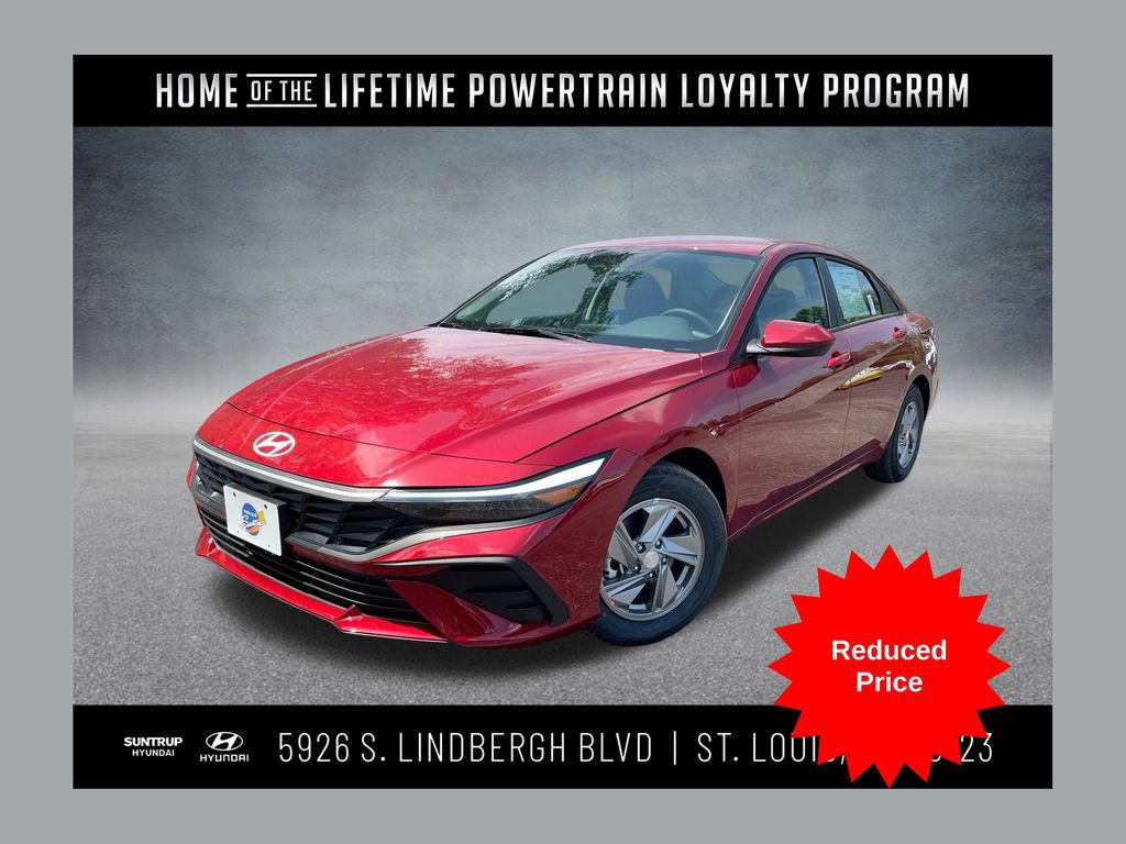 Used 2025 Hyundai Elantra SE image 1