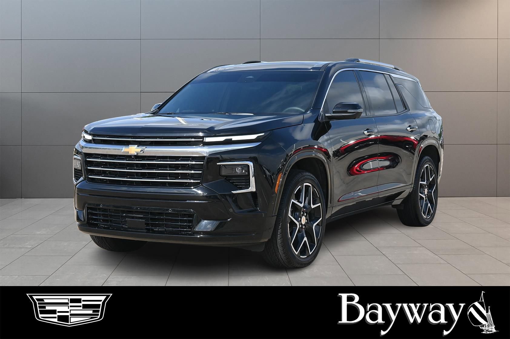 Used 2025 Chevrolet Traverse High Country FWD image 1