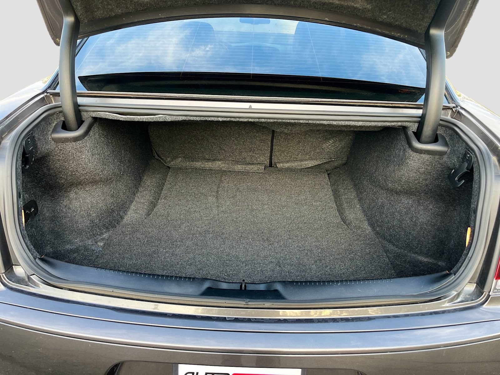 Used 2022 Chrysler 300 Touring w/ Sport Appearance Package RWD image 24