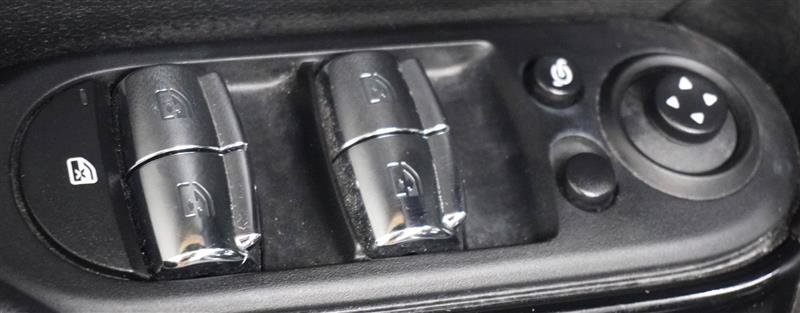 Used 2022 MINI Cooper 4-Door Hardtop FWD image 27