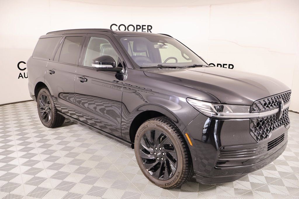 New 2025 Lincoln Navigator Reserve w/ Jet Appearance Package