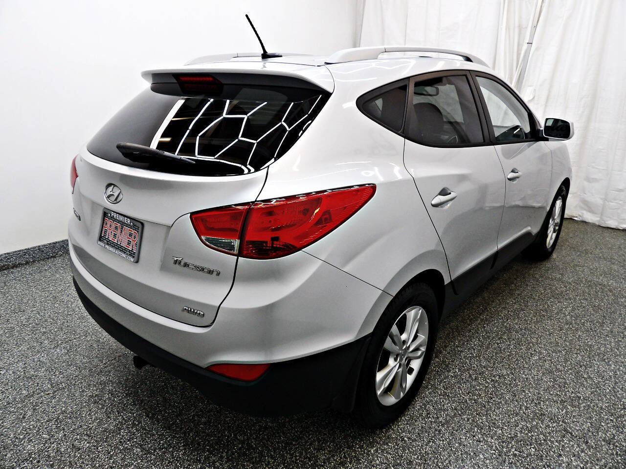 Used 2011 Hyundai Tucson GLS image 6