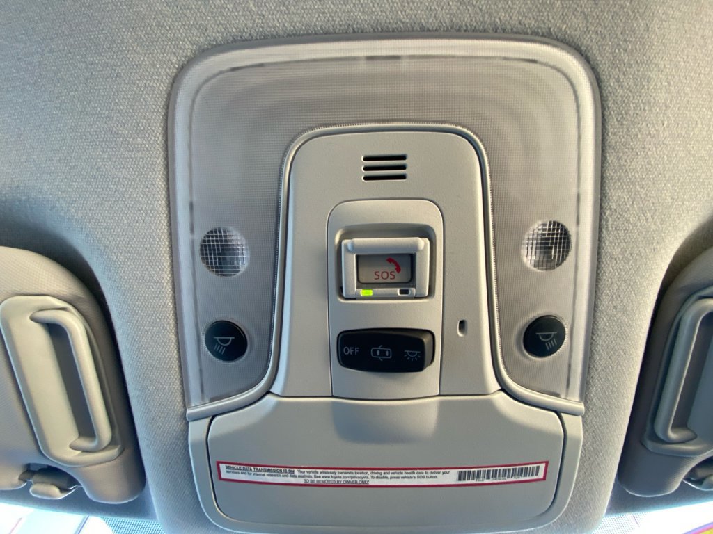 Used 2022 Toyota Prius LE AWD/4WD image 25