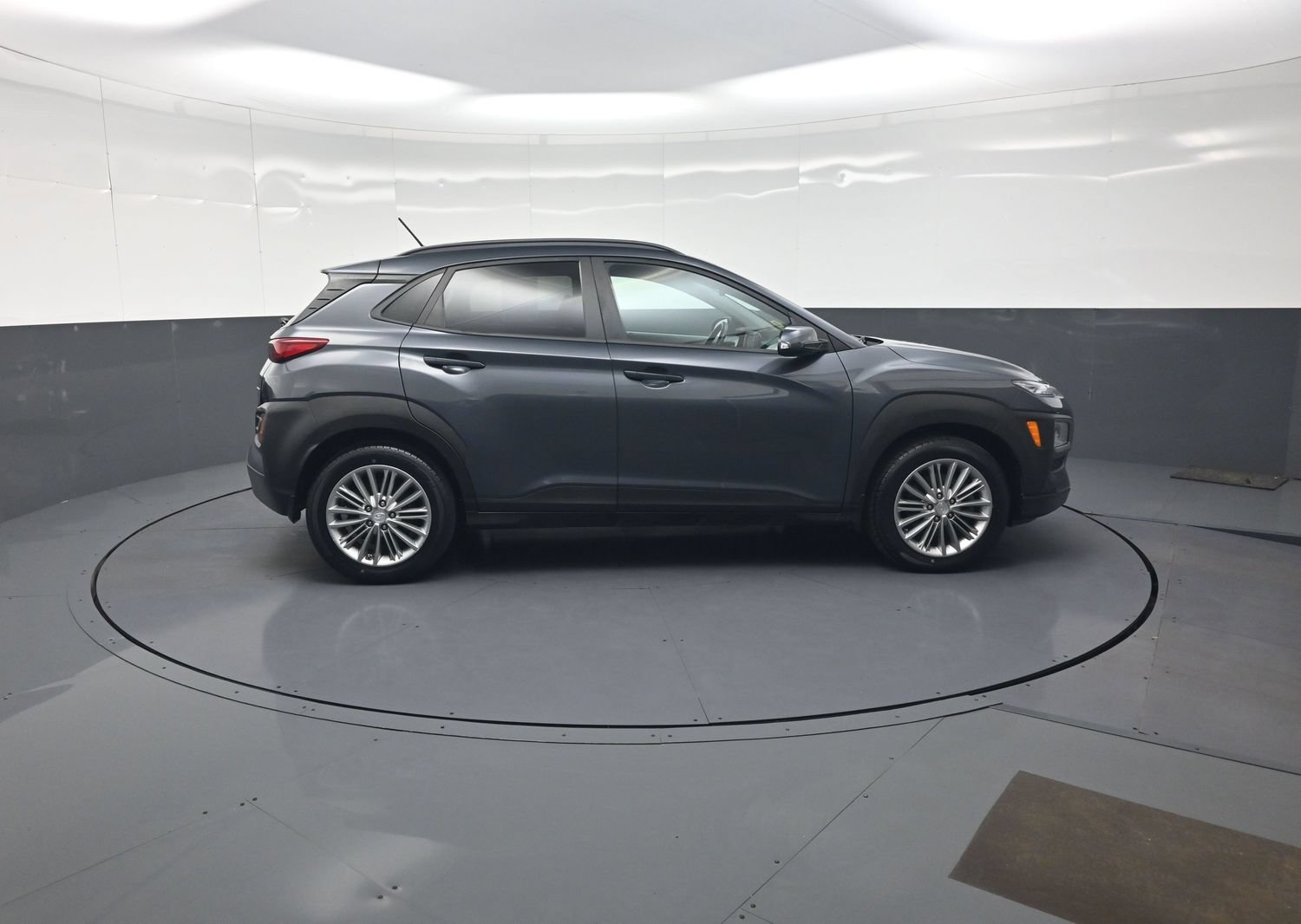Used 2019 Hyundai Kona SEL AWD/4WD image 2