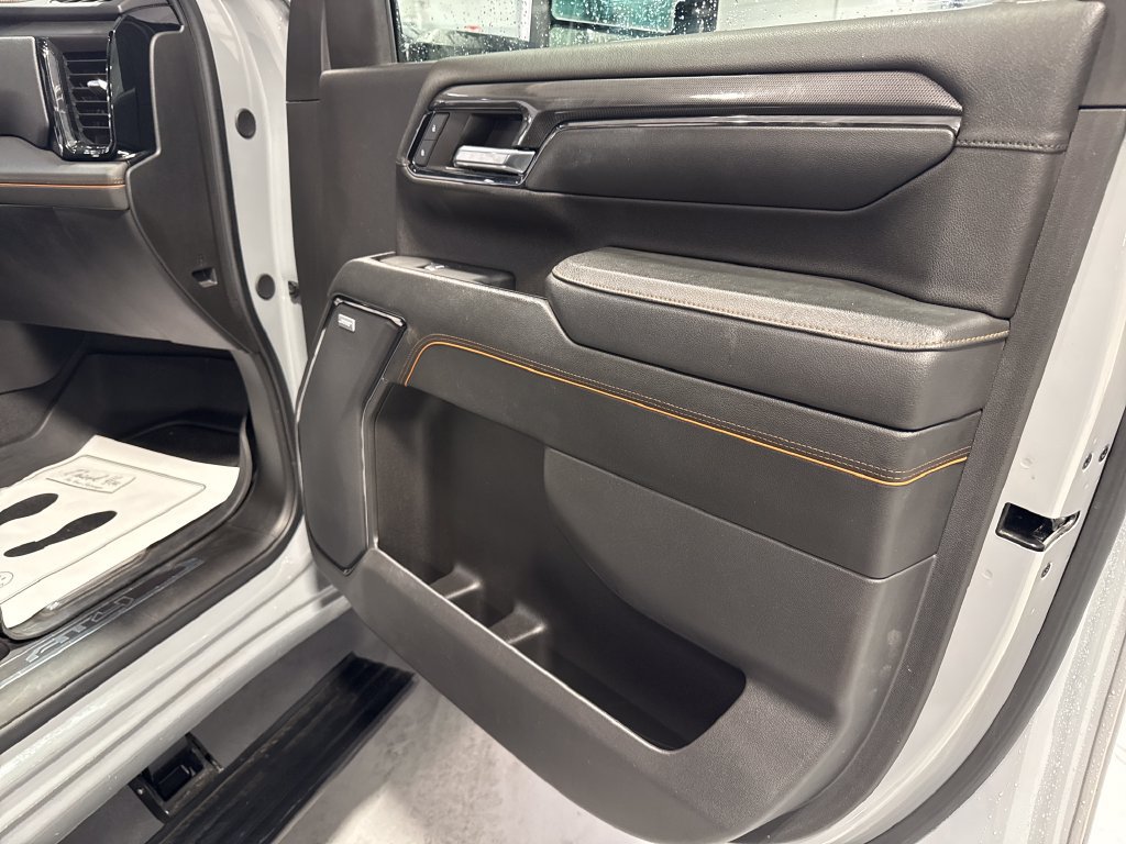 Used 2024 GMC Sierra 2500 AT4 w/ AT4 Premium Plus Package AWD/4WD image 41