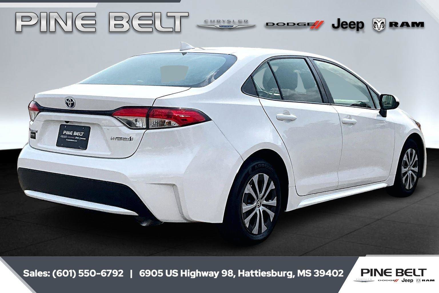 Used 2022 Toyota Corolla LE image 11