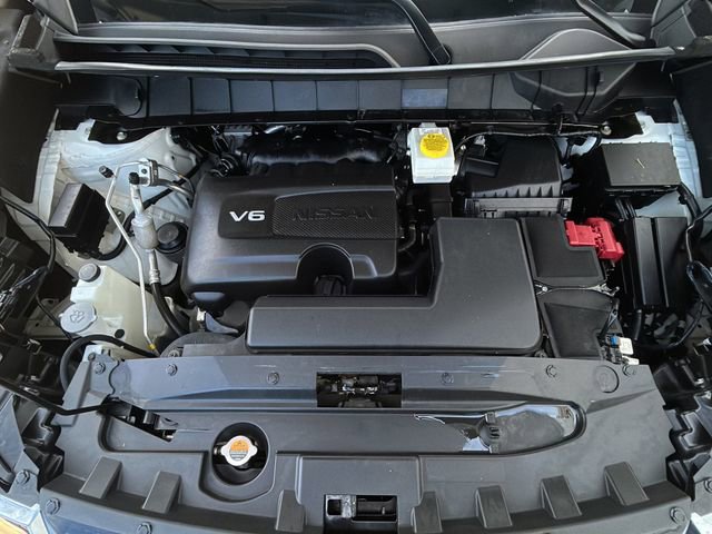 Used 2022 Nissan Pathfinder Platinum w/ Cargo Package image 34