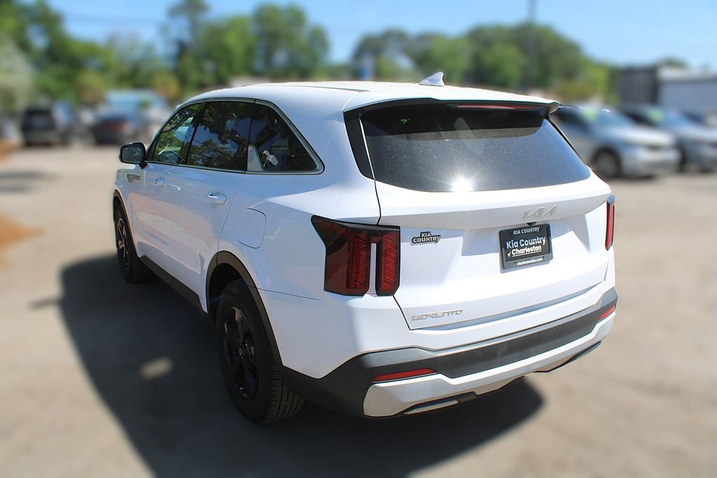 Certified 2024 Kia Sorento LX image 12